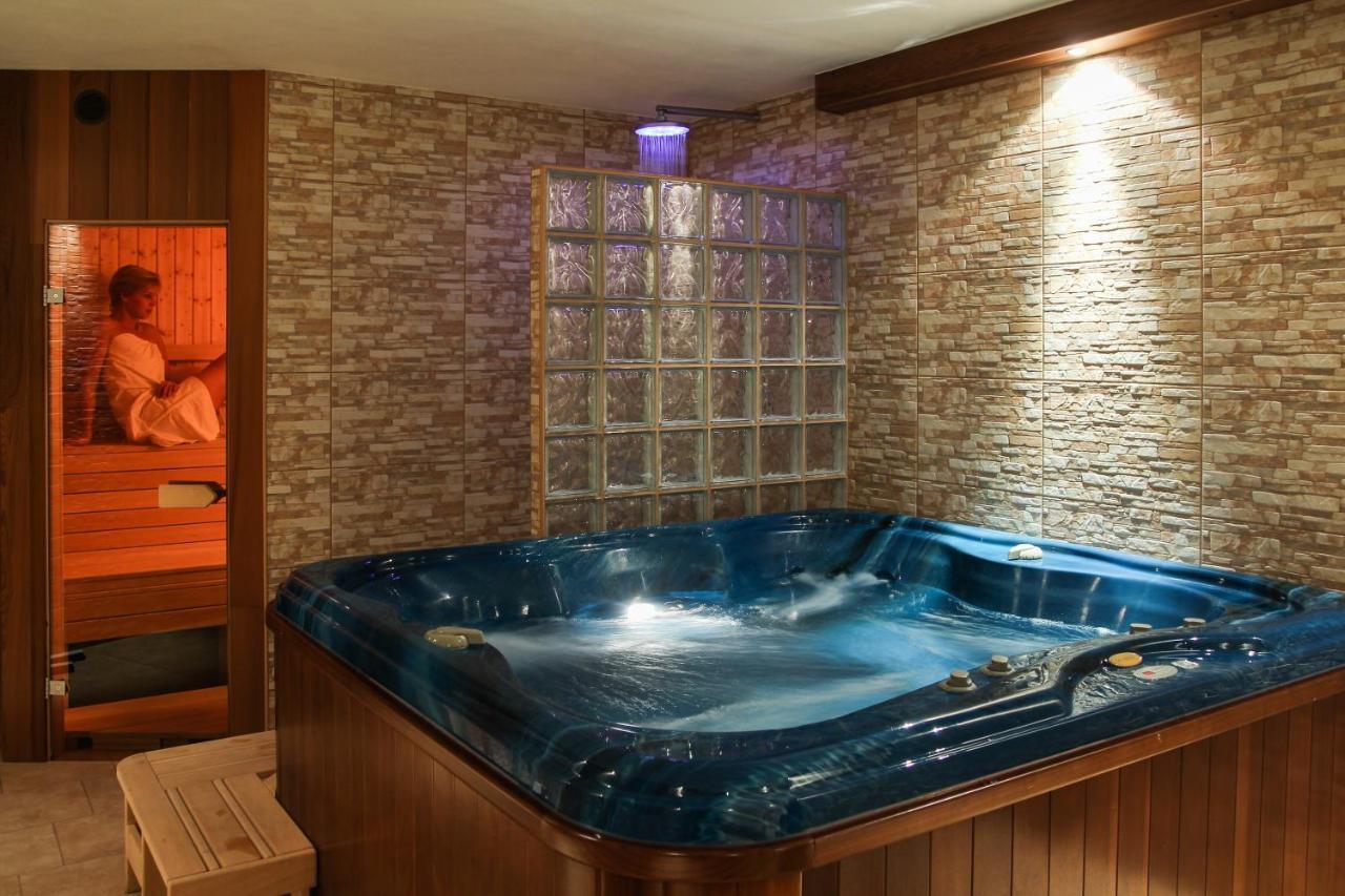 Wellness Penzion Palice Jindřichŭv Hradec Kültér fotó
